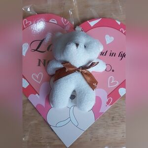 ☘️$6.00 Item☘️ Valentine's Card With White Bear Keychain